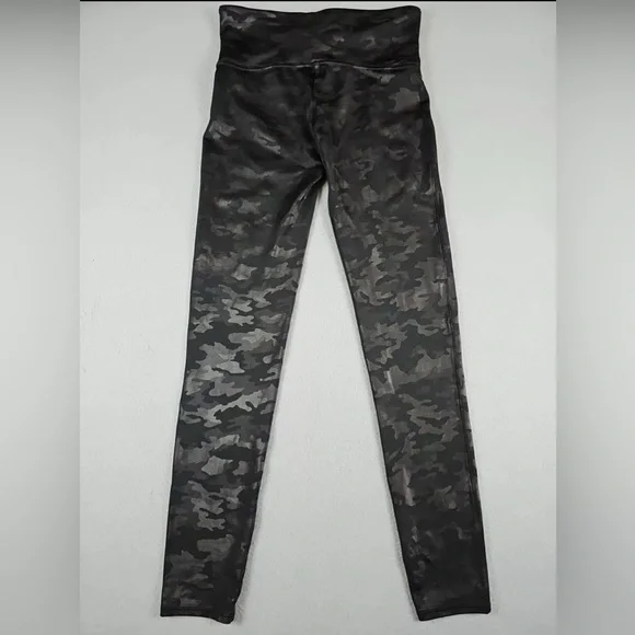 NWOT SPANX Faux Leather High Rise Camo Leggings- Size Large - Picture 8 of 8